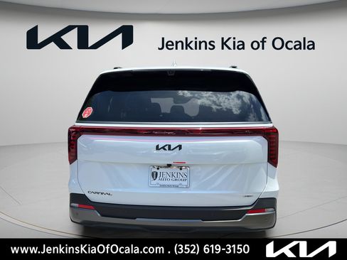 New 2026 Kia Carnival SX Prestige FWD image 4