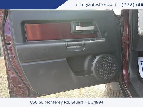 Used 2007 Toyota FJ Cruiser 4WD image 9