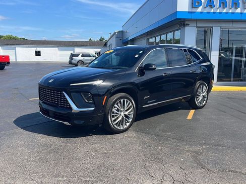 Used 2025 Buick Enclave Avenir w/ Super Cruise Package AWD/4WD image 3