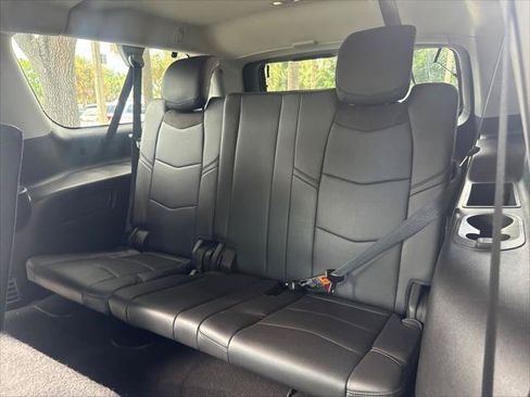 Used 2018 Cadillac Escalade ESV Luxury RWD image 25
