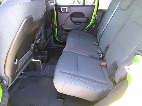 New 2025 Jeep Wrangler Unlimited Rubicon image 5