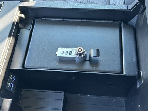 Used 2023 Toyota Tundra Limited image 36