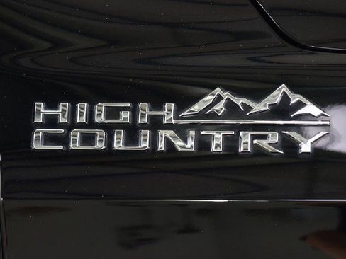 Used 2023 Chevrolet Tahoe High Country image 14