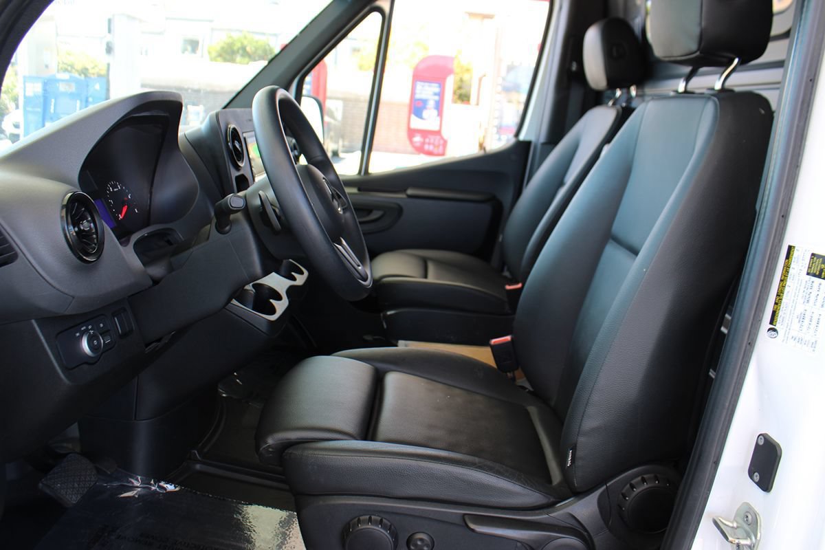 Used 2022 Mercedes-Benz Sprinter 3500 image 18