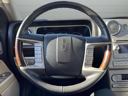 Used 2009 Lincoln MKZ image 21