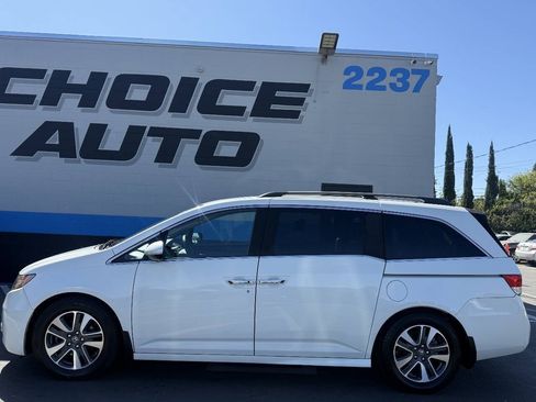 Used 2016 Honda Odyssey Touring Elite image 27