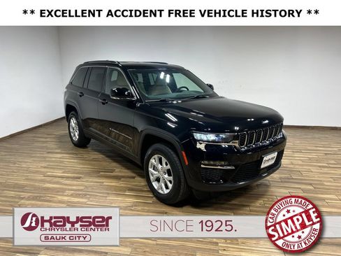 Used 2023 Jeep Grand Cherokee Limited AWD/4WD image 19