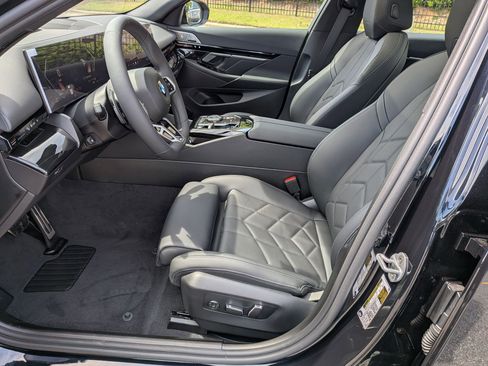 New 2026 BMW 530i w/ M Sport Package RWD image 15