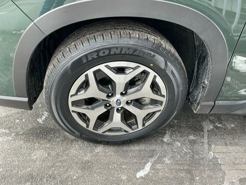 Used 2023 Subaru Forester Premium image 25