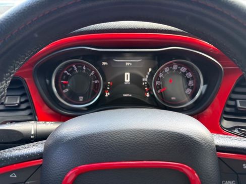 Used 2016 Dodge Challenger SXT RWD image 13