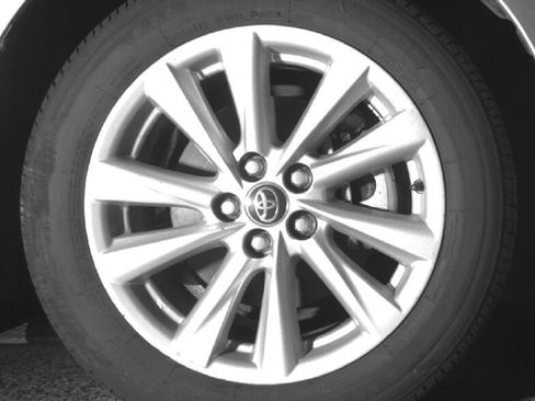 Used 2026 Toyota Corolla LE w/ LE Premium Package FWD image 11