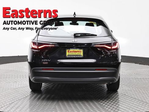 Used 2023 Honda HR-V LX image 6