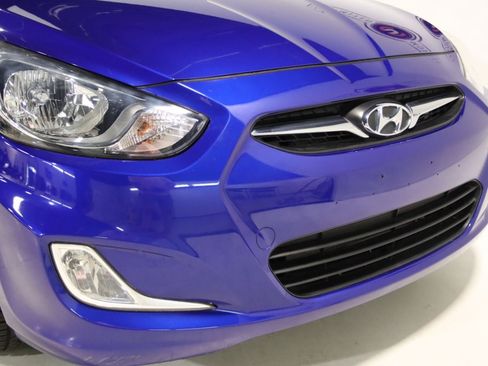 Used 2013 Hyundai Accent GLS w/ Premium Pkg FWD image 27