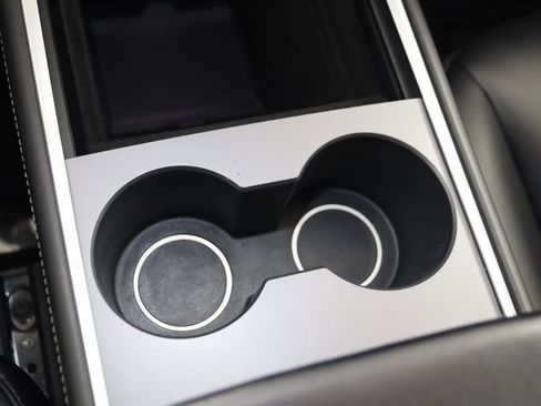 Used 2021 Tesla Model Y Long Range image 28