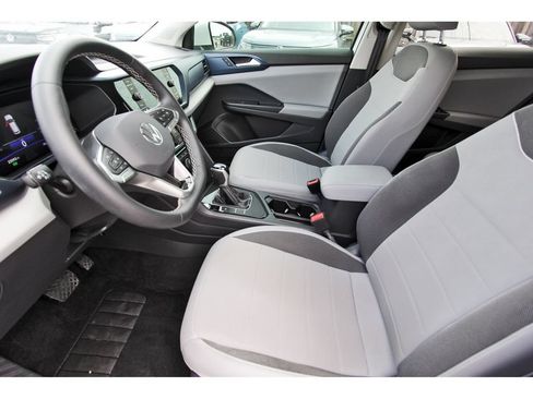 Used 2023 Volkswagen Taos SE FWD image 9