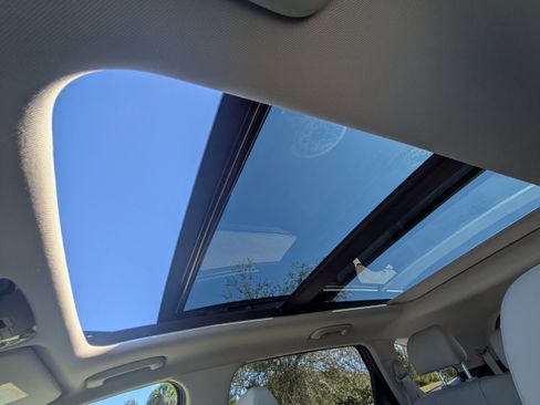 New 2026 Kia Sorento S w/ S Panoramic Sunroof Package FWD image 25