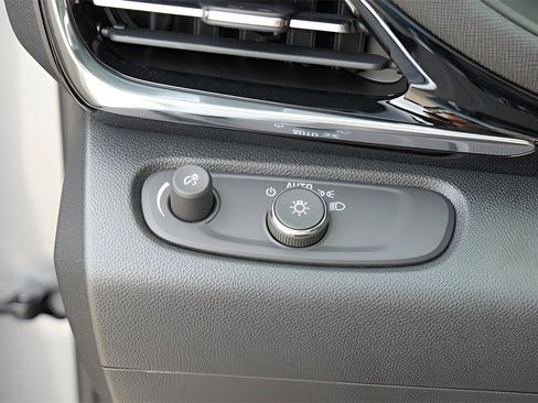 New 2026 Buick Envista Sport Touring w/ Convenience I Package image 18