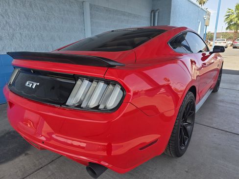 Used 2015 Ford Mustang GT RWD image 3