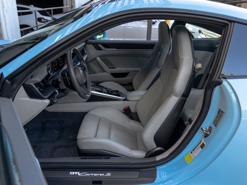 Certified 2022 Porsche 911 Carrera S RWD image 25