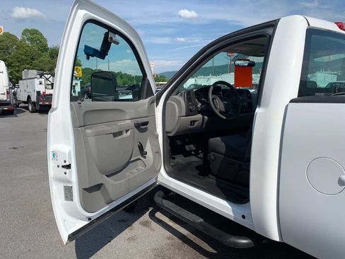 Used 2012 Chevrolet Silverado 2500 W/T RWD image 8