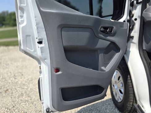 Used 2015 Ford Transit 350 XLT RWD image 25