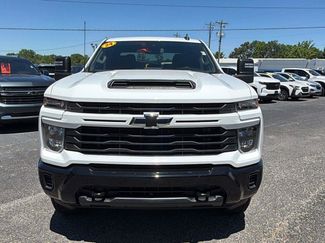 Used 2024 Chevrolet Silverado 2500 Custom w/ Custom Value Package AWD/4WD video 2