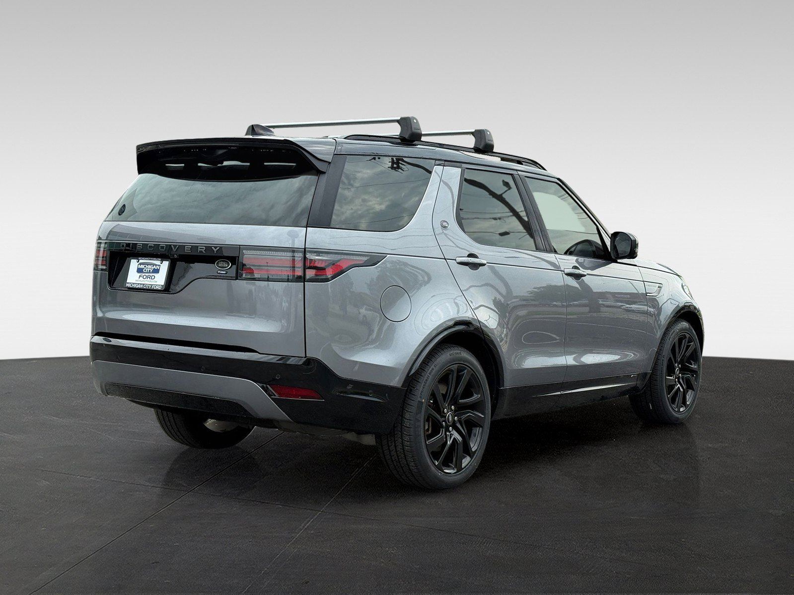 Used 2022 Land Rover Discovery S R-Dynamic AWD/4WD image 5