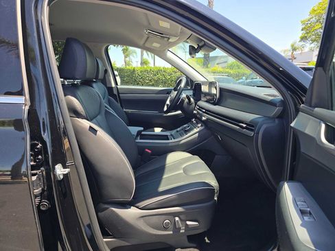 Used 2023 Hyundai Palisade SEL FWD image 10