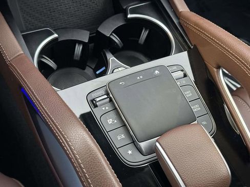 Used 2024 Mercedes-Benz GLE 350 4MATIC image 35