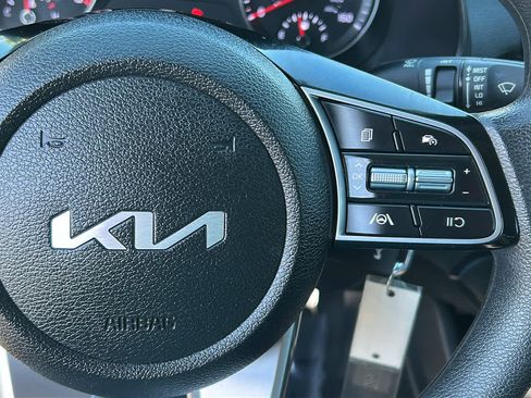 Used 2023 Kia Forte LXS w/ LXS Technology Package FWD image 20