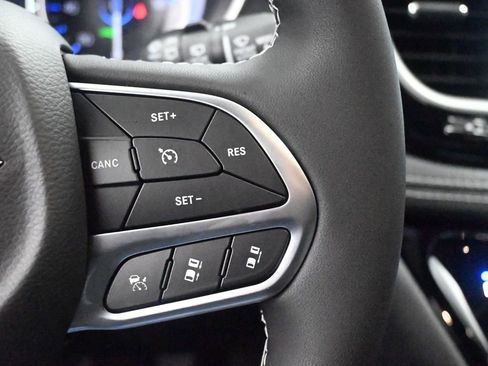 New 2026 Chrysler Pacifica Select image 26