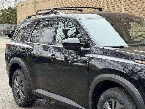 New 2026 Nissan Pathfinder SV image 3