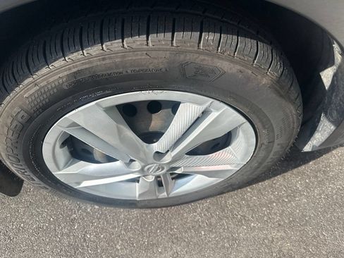 Used 2022 Nissan Kicks S FWD image 10