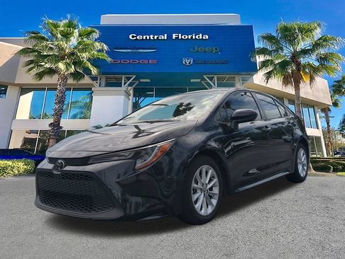 Used 2022 Toyota Corolla LE w/ LE Convenience Package FWD image 9
