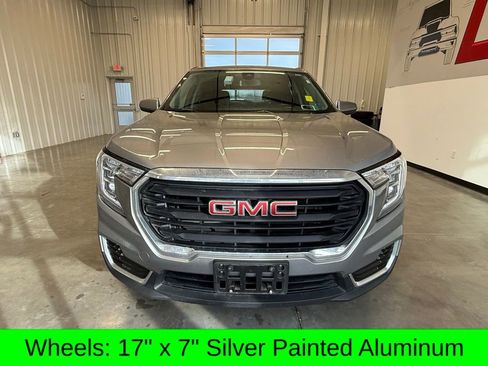 Used 2024 GMC Terrain SLE image 13