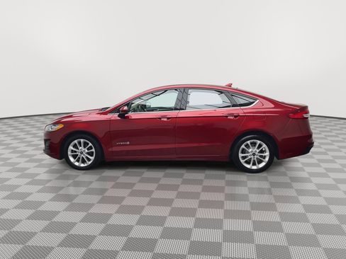 Used 2019 Ford Fusion SE FWD image 33
