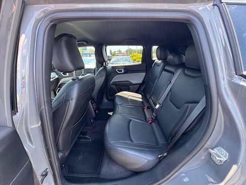 Used 2023 Jeep Compass Latitude AWD/4WD image 11