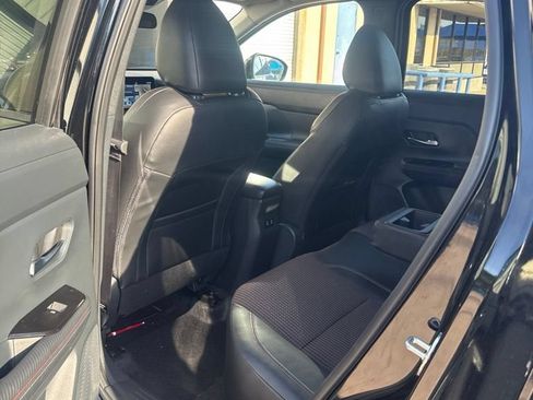 Used 2025 Nissan Kicks SR AWD/4WD image 5