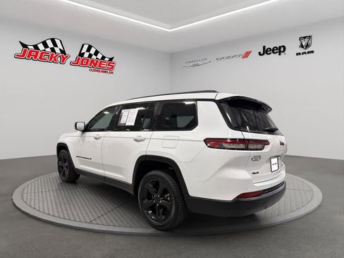 Used 2023 Jeep Grand Cherokee L Limited w/ Luxury Tech Group II AWD/4WD image 7