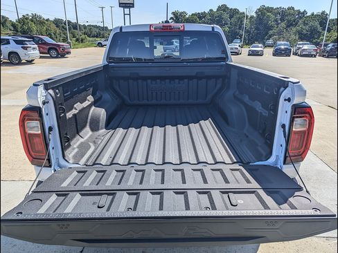 New 2026 GMC Canyon AT4 w/ Nightfall Essentials Package AWD/4WD image 11