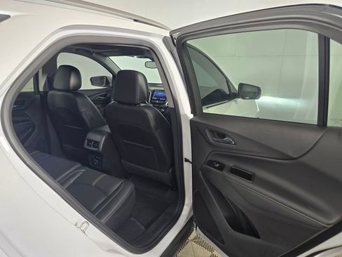 Used 2024 Chevrolet Equinox Premier image 15