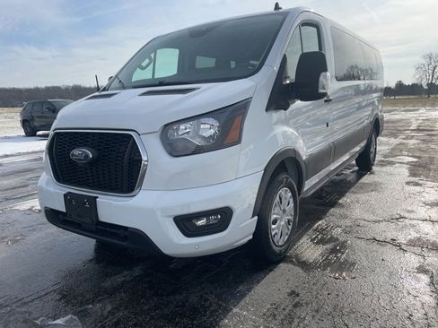 Used 2023 Ford Transit 350 XLT image 7