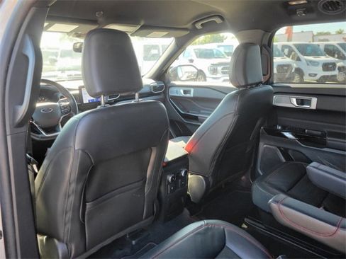 Certified 2023 Ford Explorer ST-Line w/ Class IV Trailer Tow Package image 9