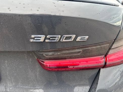 Used 2023 BMW 330e w/ M Sport Package RWD image 7