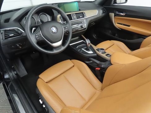 Used 2018 BMW 230i Convertible image 17