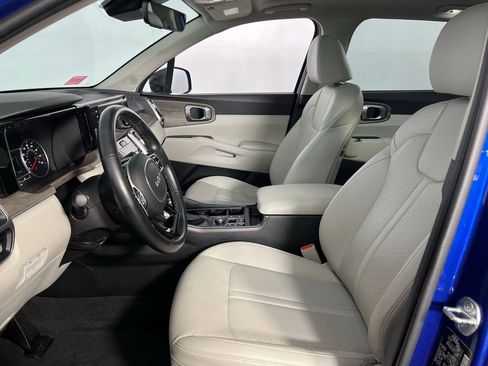 Used 2023 Kia Sorento EX w/ Panoramic Sunroof Package image 20