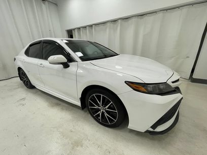 Used 2022 Toyota Camry SE w/ Convenience Package