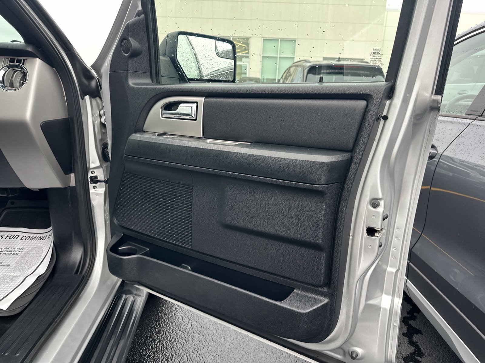 Used 2017 Ford Expedition XLT AWD/4WD image 45