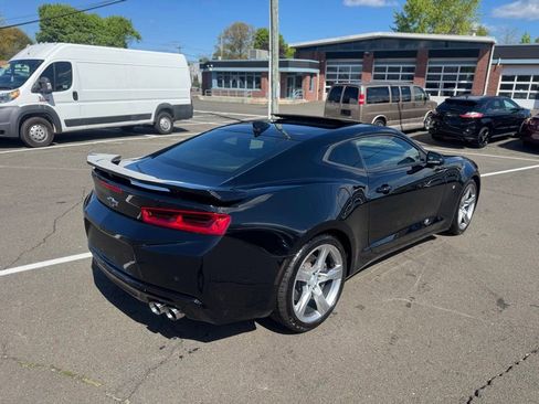 Used 2016 Chevrolet Camaro SS RWD image 5