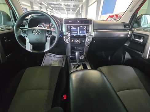 Used 2022 Toyota 4Runner SR5 AWD/4WD image 21